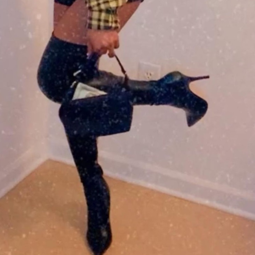 THIGH HIGH BOOTS
